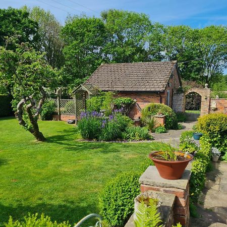 The Garden Room, 1 Heath Cottage Knutsford Extérieur photo