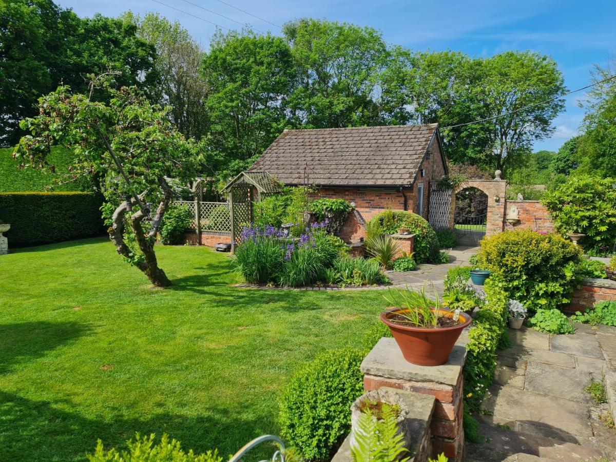 The Garden Room, 1 Heath Cottage Knutsford Extérieur photo